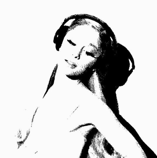 От поп-звезды до доброй волшебницы: какой путь прошла Ариана Гранде и за что мы ее любим (фото 3)