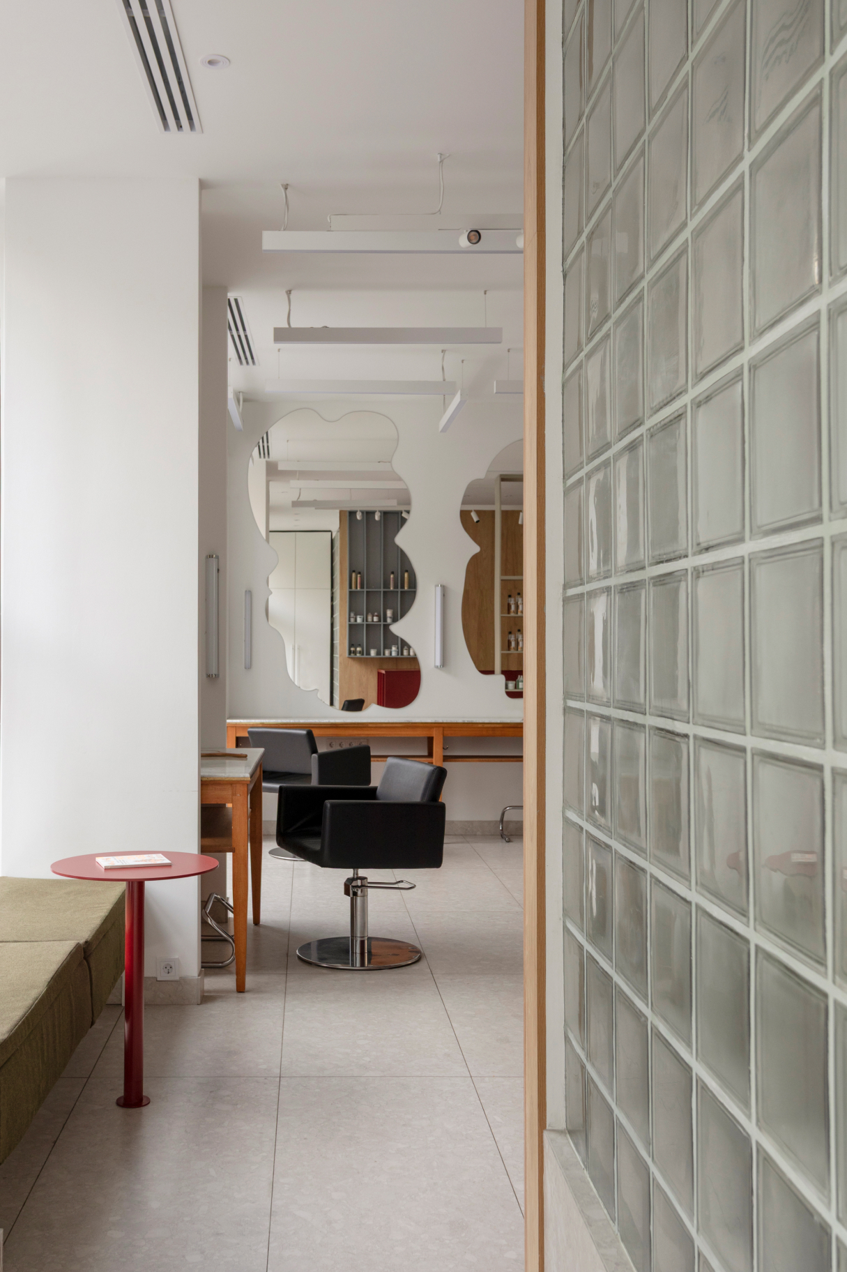 Маршрутный лист: обновленная парикмахерская Birdie на Маяковской (фото 18)