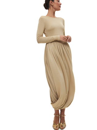 В чем встречать Новый год 2026? 26 самых модных платьев — и все от российских брендов. Выбор BURO. (фото 16)