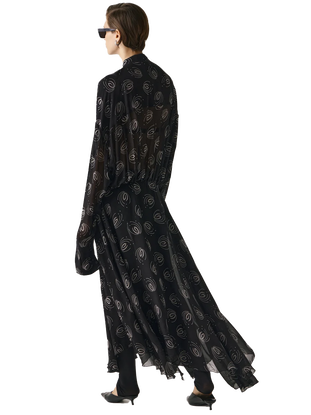 В чем встречать Новый год 2026? 26 самых модных платьев — и все от российских брендов. Выбор BURO. (фото 23)