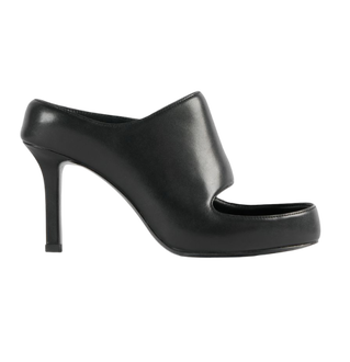 В чем встречать Новый год — 2026? 26 самых модных пар обуви. Выбор BURO. (фото 26)