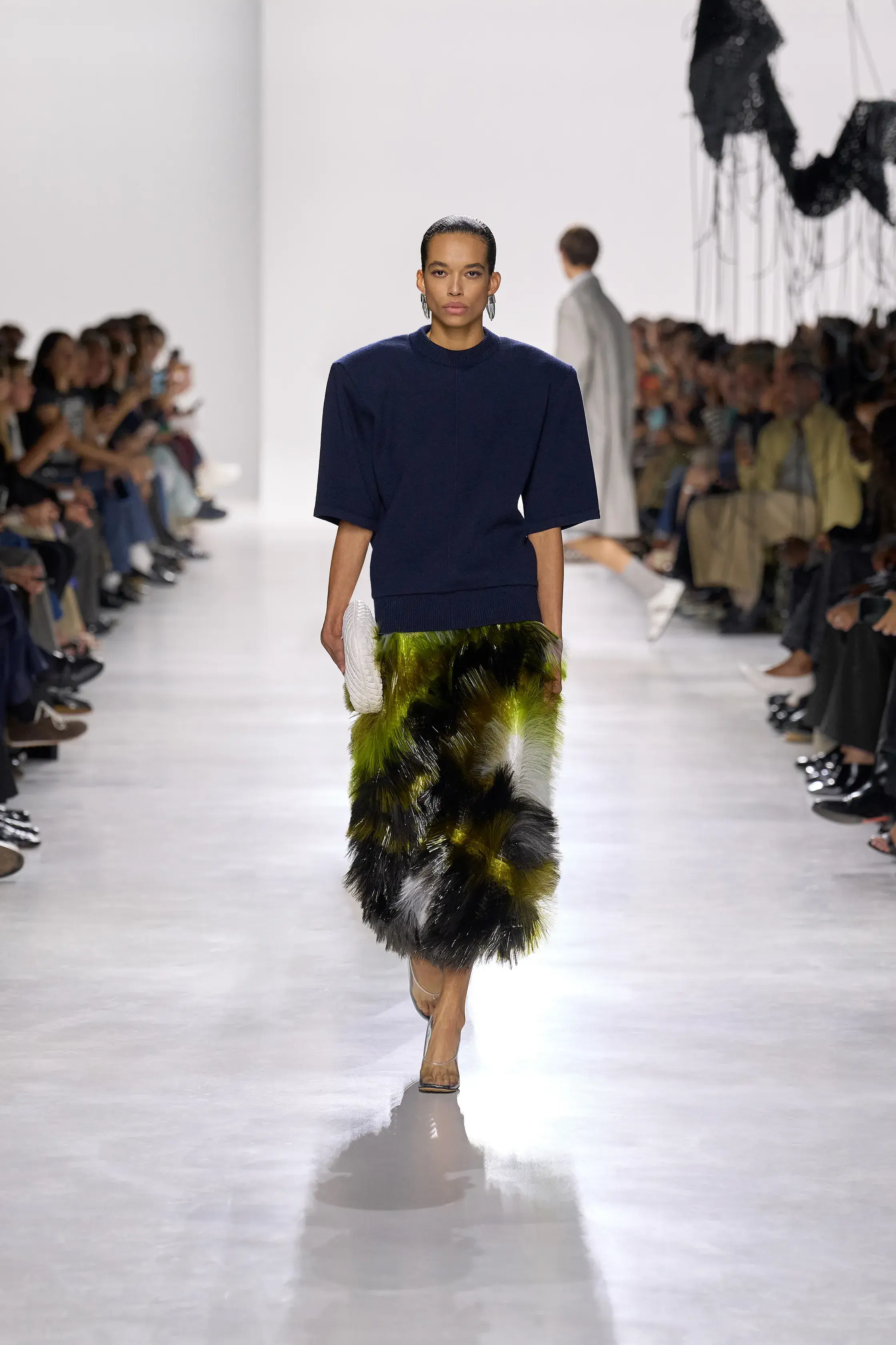 Лучшие коллекции 2025 года. Выбор фэшн-журналистов, авторов тг-каналов и друзей BURO. (фото 1)