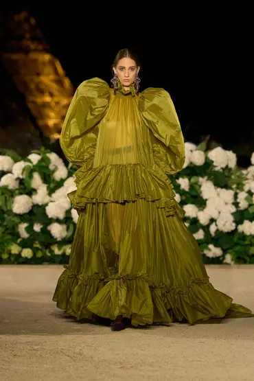 Лучшие коллекции 2025 года. Выбор фэшн-журналистов, авторов тг-каналов и друзей BURO. (фото 23)