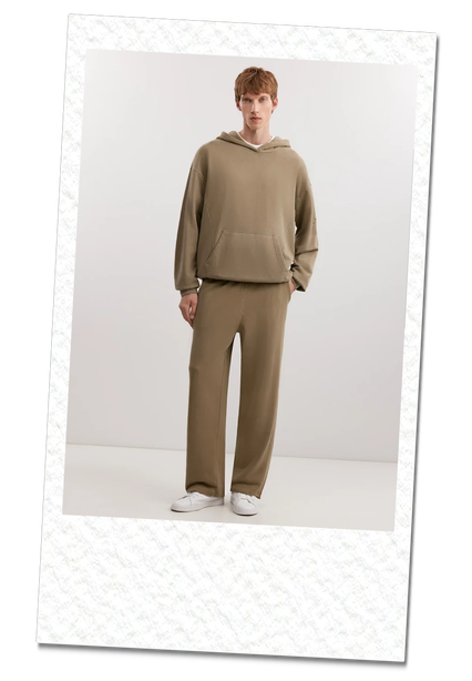 Северное сияние, горы и старинные улочки: куда поехать на Новый год и что надеть (фото 63)