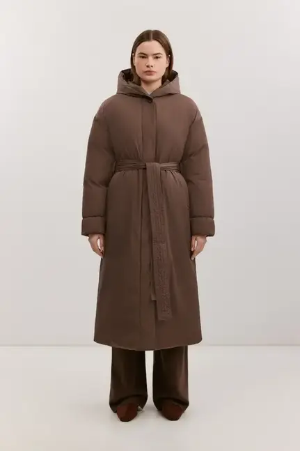 Северное сияние, горы и старинные улочки: куда поехать на Новый год и что надеть (фото 95)