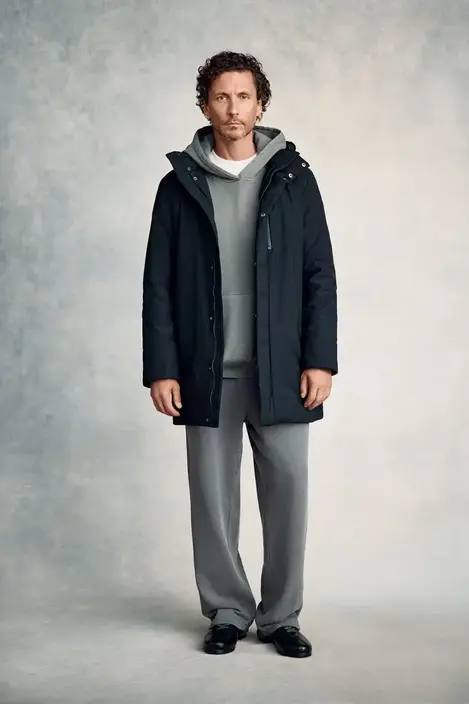 Северное сияние, горы и старинные улочки: куда поехать на Новый год и что надеть (фото 78)