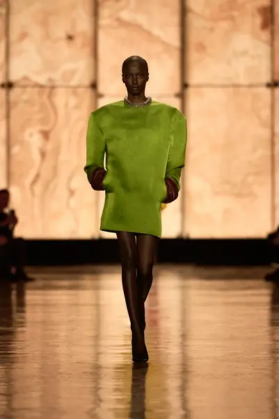 Не только красный. В каком цвете встречать Новый год — 2026? (фото 22)