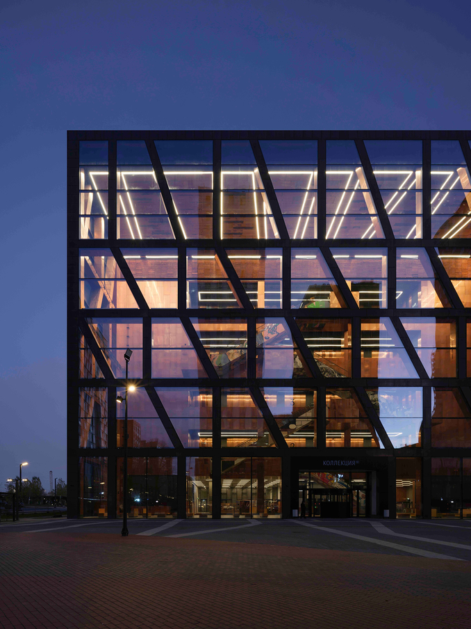 «Садовая лопатка» вместо «Глины» и ограбление Лувра: главные арт-события 2025 года (фото 3)