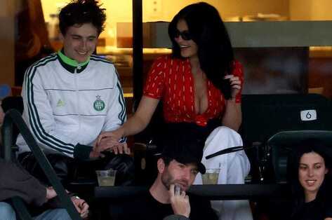 Окак! Интернет-тренды и мемы, которыми запомнилась вторая половина 2025-го (фото 54)