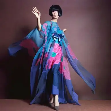 Футурист, миллиардер, революционер: Пьер Карден — дизайнер, определивший будущее (фото 19)