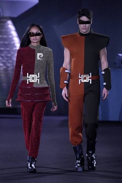 Футурист, миллиардер, революционер: Пьер Карден — дизайнер, определивший будущее (фото 54)