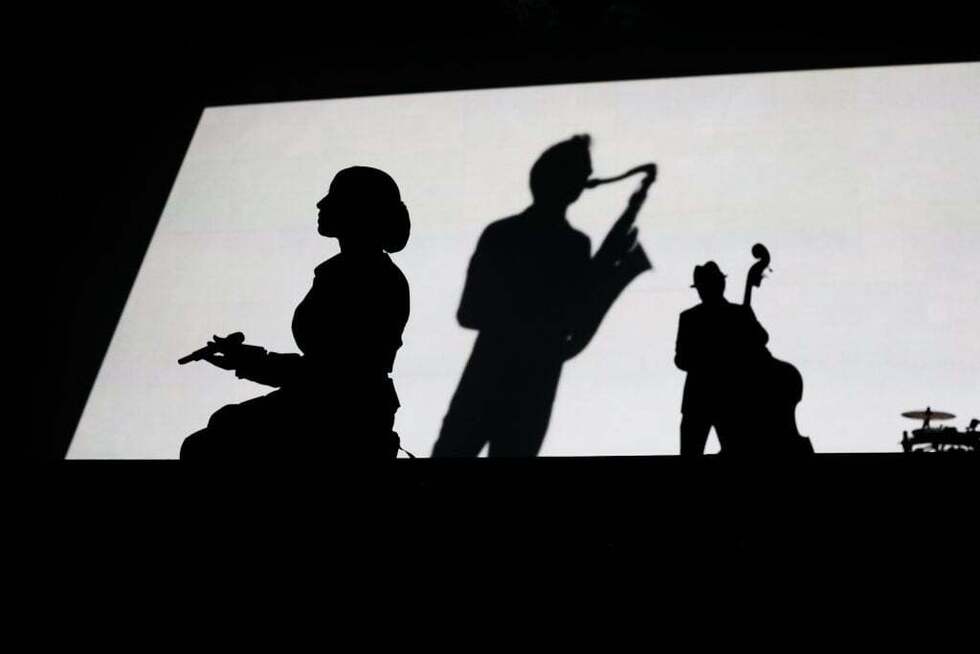 Гипнотическая нежность и безграничная женственность: за что мы любим Sade (фото 56)