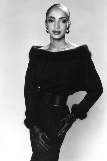 Гипнотическая нежность и безграничная женственность: за что мы любим Sade (фото 20)