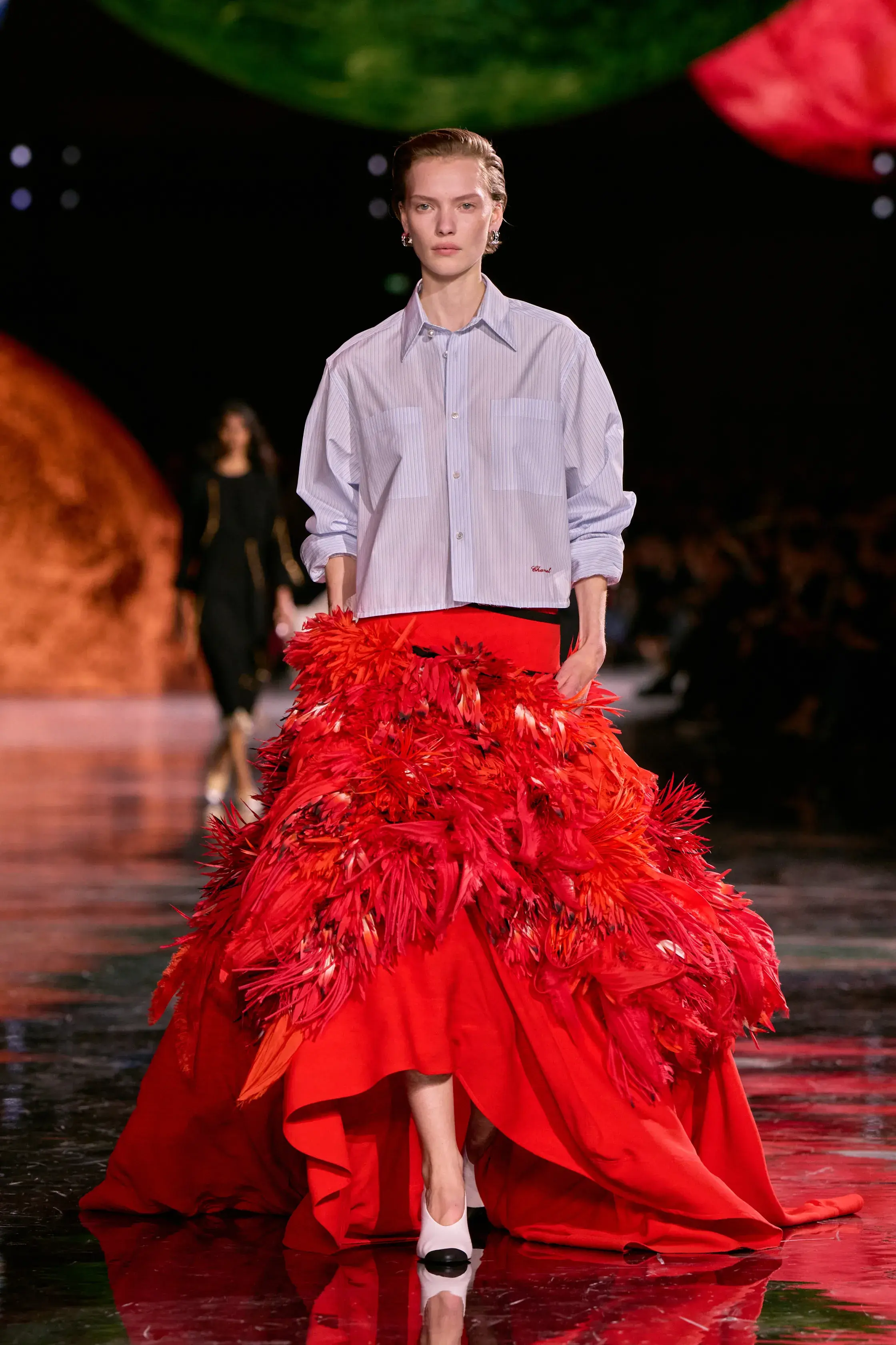 Cloud Dancer и «заводной апельсин». Главные цвета сезона весна-лето 2026 (фото 33)