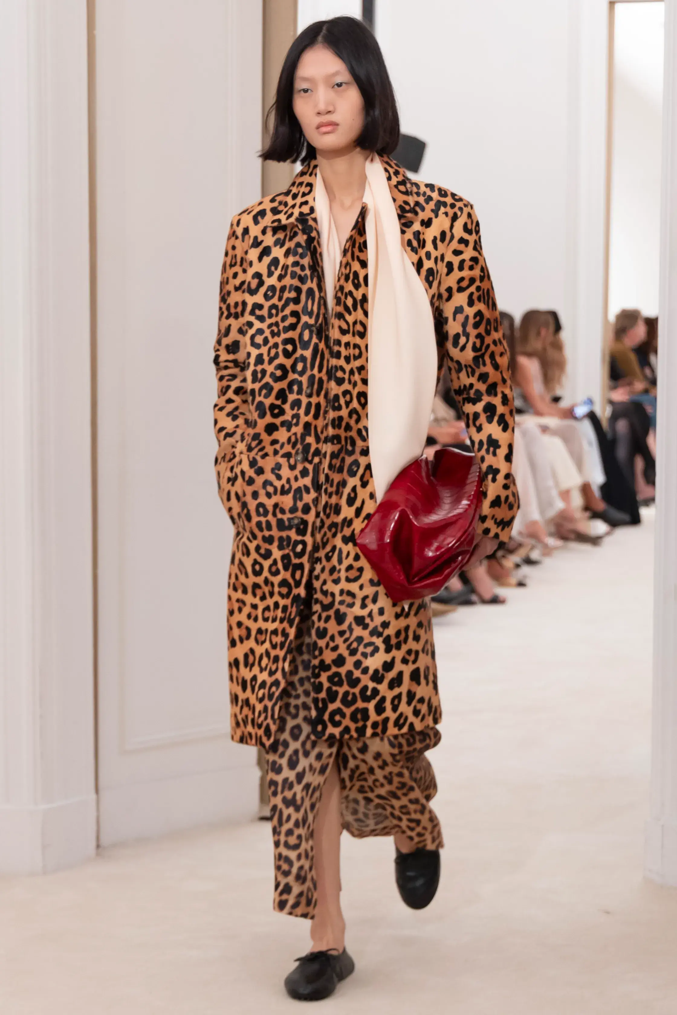 Горох, питон и полоска. Главные принты весна-лето 2026 (фото 27)