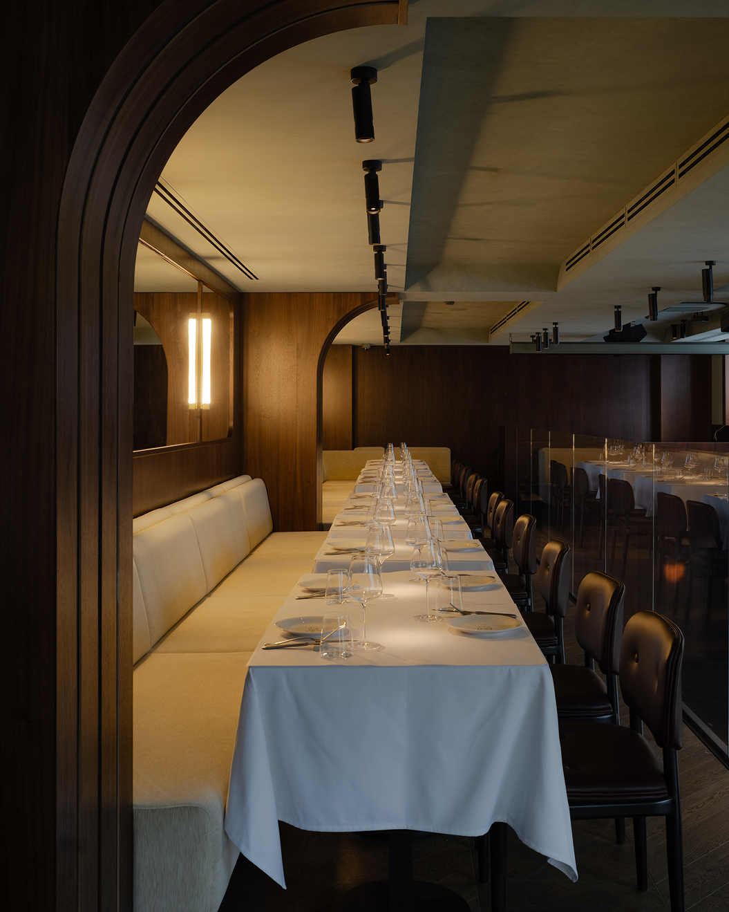 Ракушки вместо номерков и мороженое из водорослей: как устроен новый ресторан mür (фото 6)