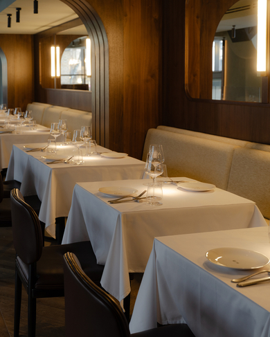 Ракушки вместо номерков и мороженое из водорослей: как устроен новый ресторан mür (фото 4)