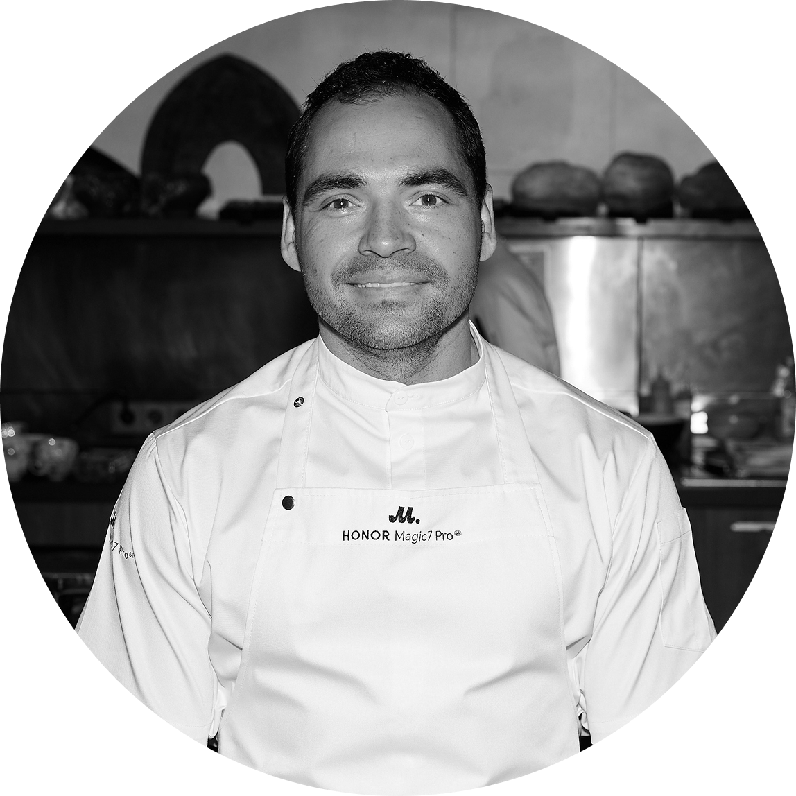 С крабом, икрой и сметанным кремом: рецепты блинов на Масленицу от шеф-поваров (фото 29)