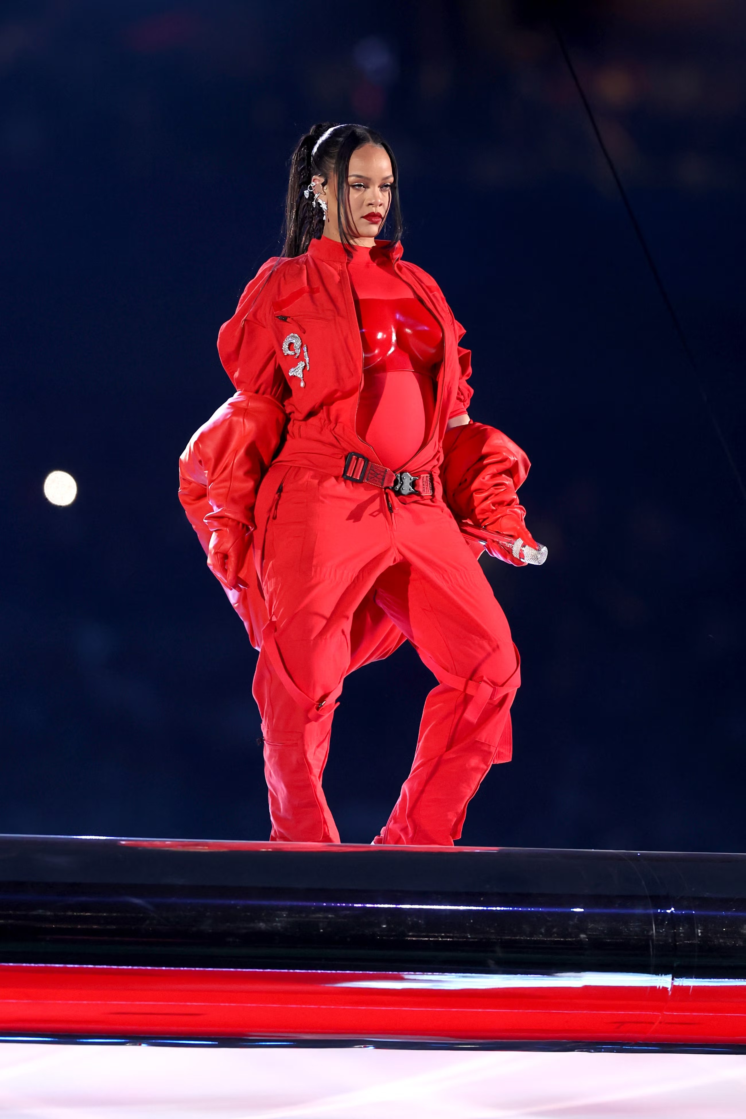 От юной звезды Барбадоса до глобальной fashion-иконы: эволюция стиля Рианны (фото 76)