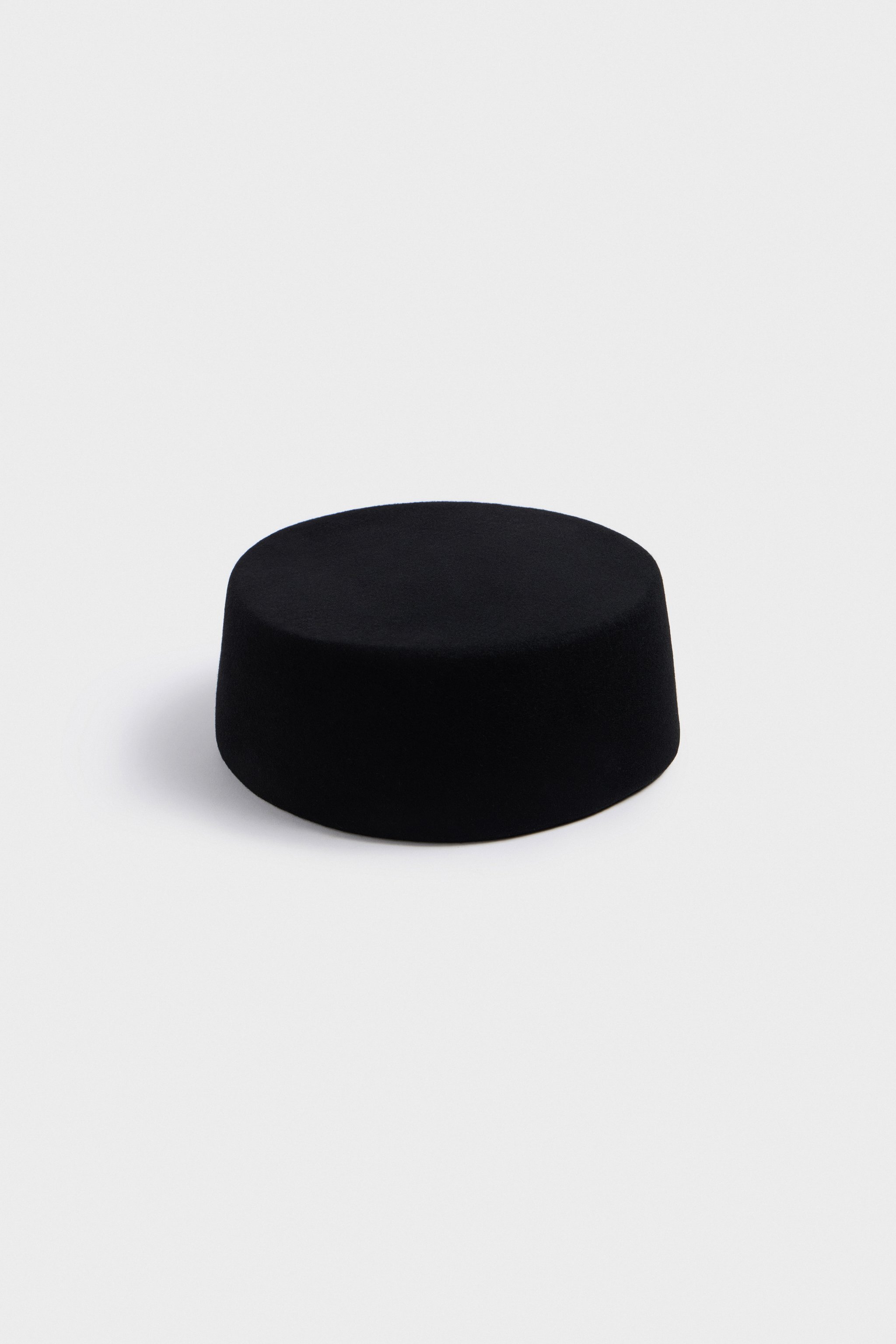 Как одеться в стиле Кэролин Бессетт-Кеннеди? Вот 22 вещи от локальных (и не только) брендов (фото 43)