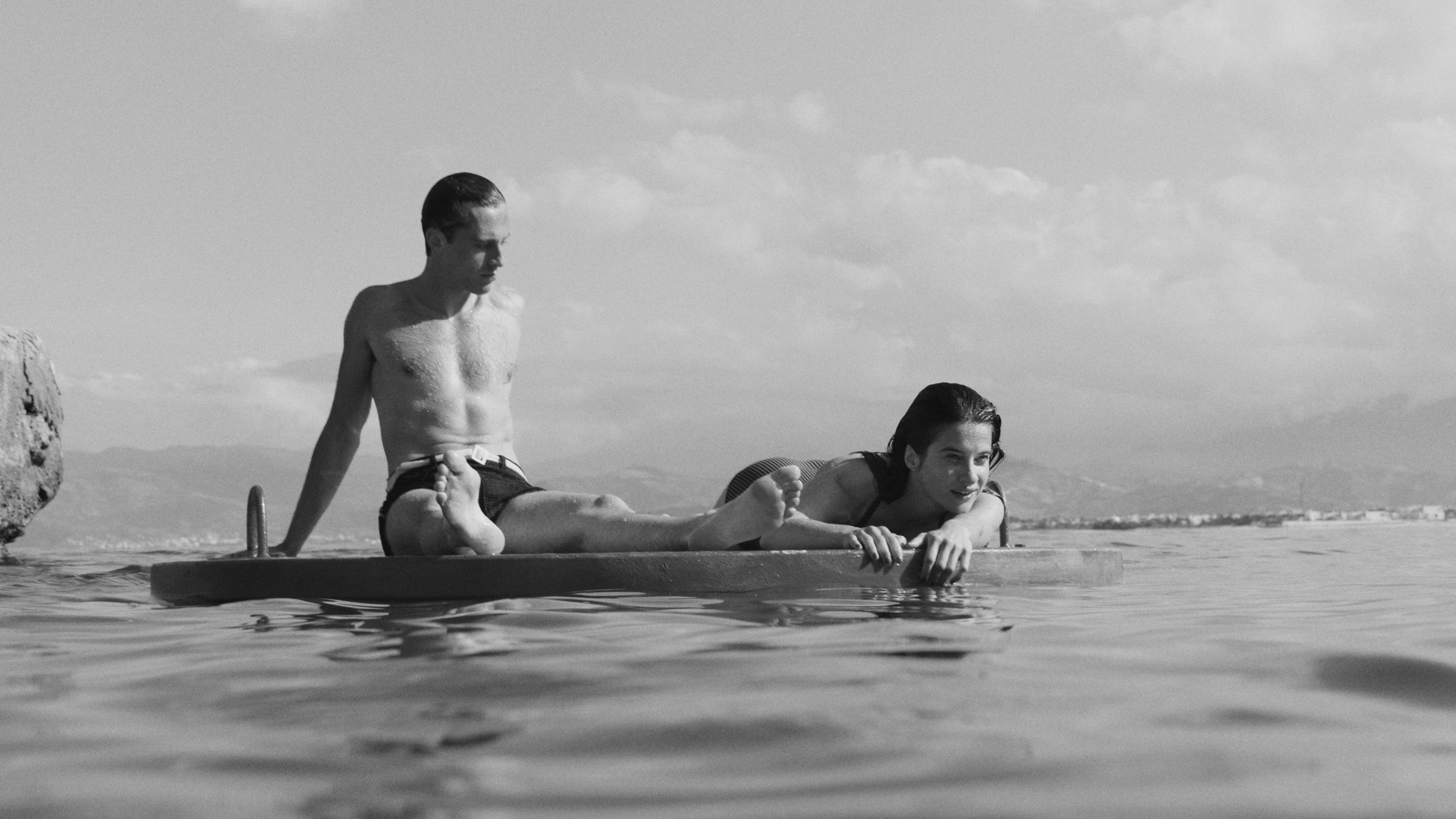 «Открыться ласковому равнодушию мира»: о чем «Посторонний» Франсуа Озона говорит со зрителем (фото 6)