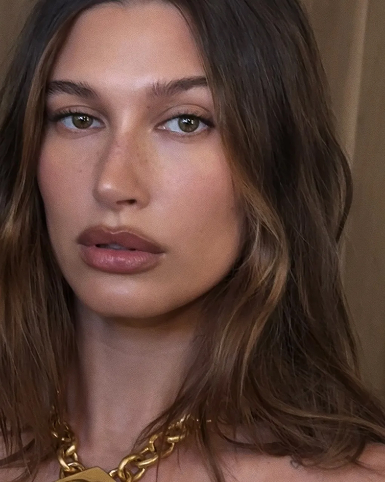 Halo Lips: тренд на контур губ с мягкой тенью — носим как Дуа Липа и Зои Кравиц (фото 6)