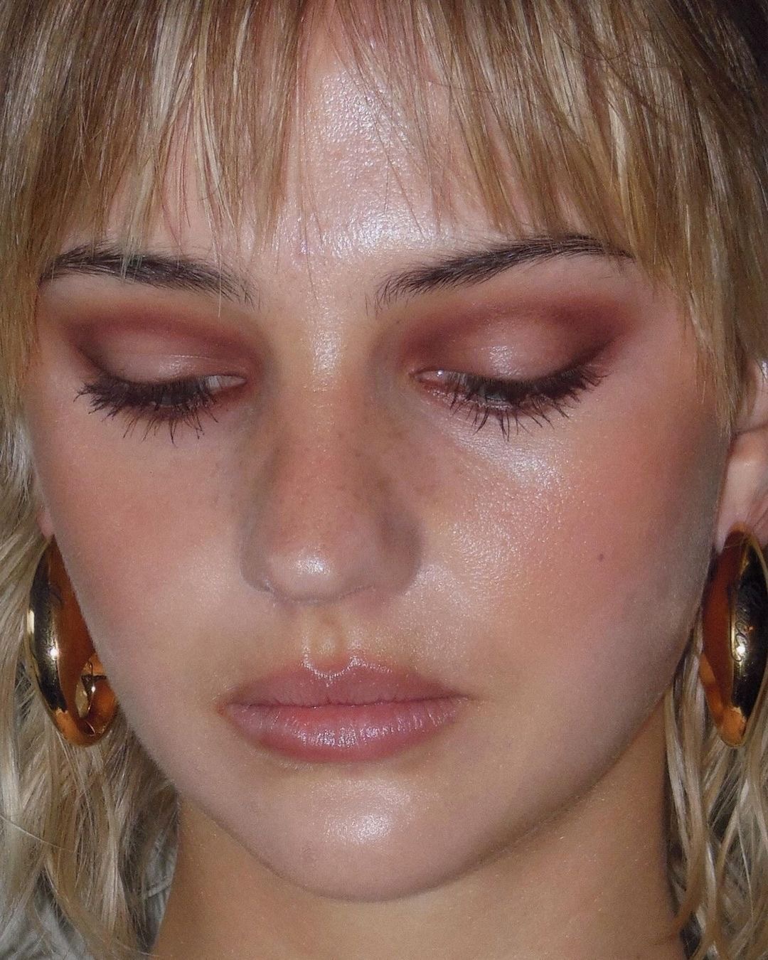 Coloured smokey: тренд на цветные смоки — носим как Белла Хадид на показе Saint Laurent (фото 25)