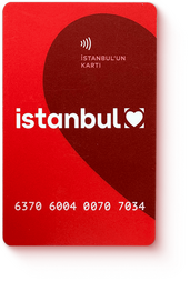 Что положить в косметичку: 8 уходовых средств на все случаи жизни (фото 7)