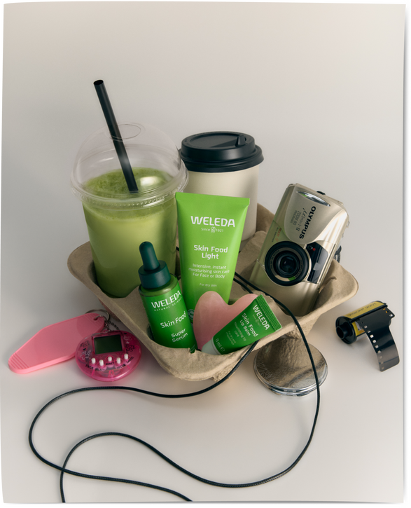 Что положить в косметичку: 8 уходовых средств на все случаи жизни (фото 10)