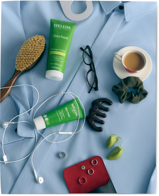 Что положить в косметичку: 8 уходовых средств на все случаи жизни (фото 15)