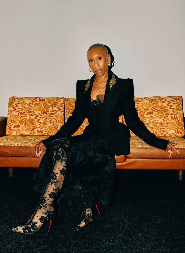 Герои бэкстейджа. Звездные стилисты, которые одевают Марго Робби, Селену Гомес — и не только (фото 15)