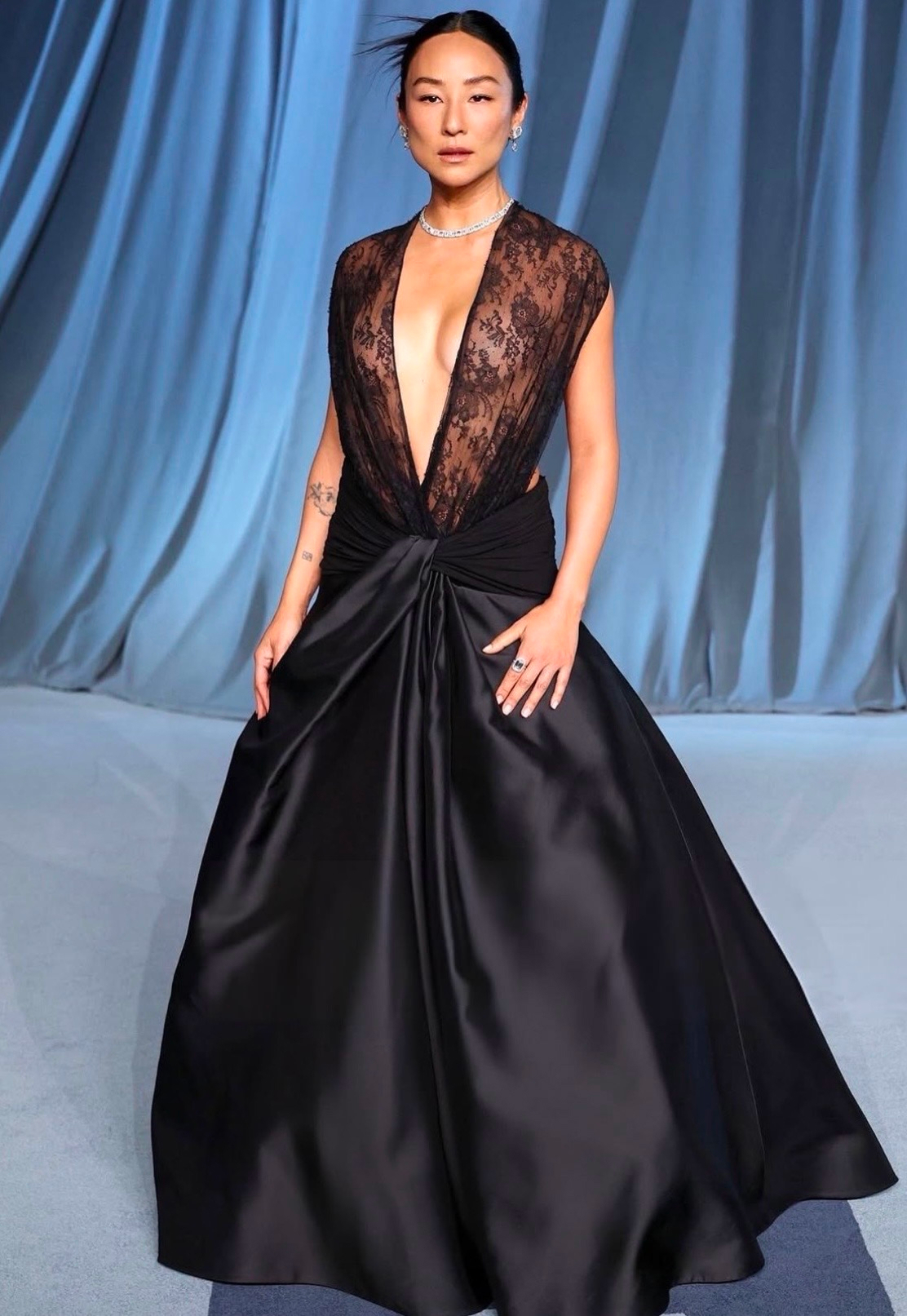 Герои бэкстейджа. Звездные стилисты, которые одевают Марго Робби, Селену Гомес — и не только (фото 4)