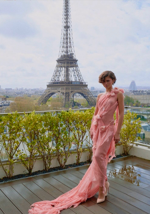 Герои бэкстейджа. Звездные стилисты, которые одевают Марго Робби, Селену Гомес — и не только (фото 18)