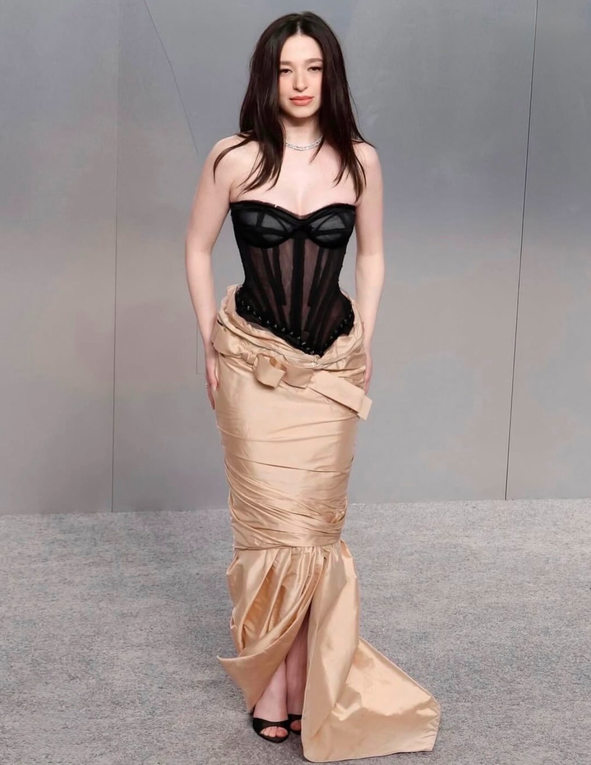 Герои бэкстейджа. Звездные стилисты, которые одевают Марго Робби, Селену Гомес — и не только (фото 8)