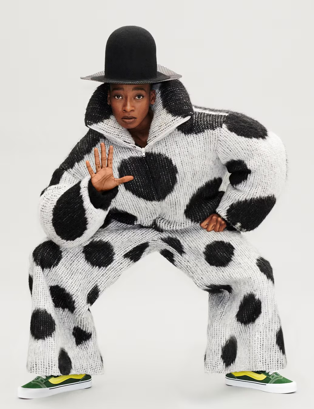 Тренд, который нельзя игнорировать весной 2026-го: слипоны и скейтер-шузы из 2016-го (фото 12)