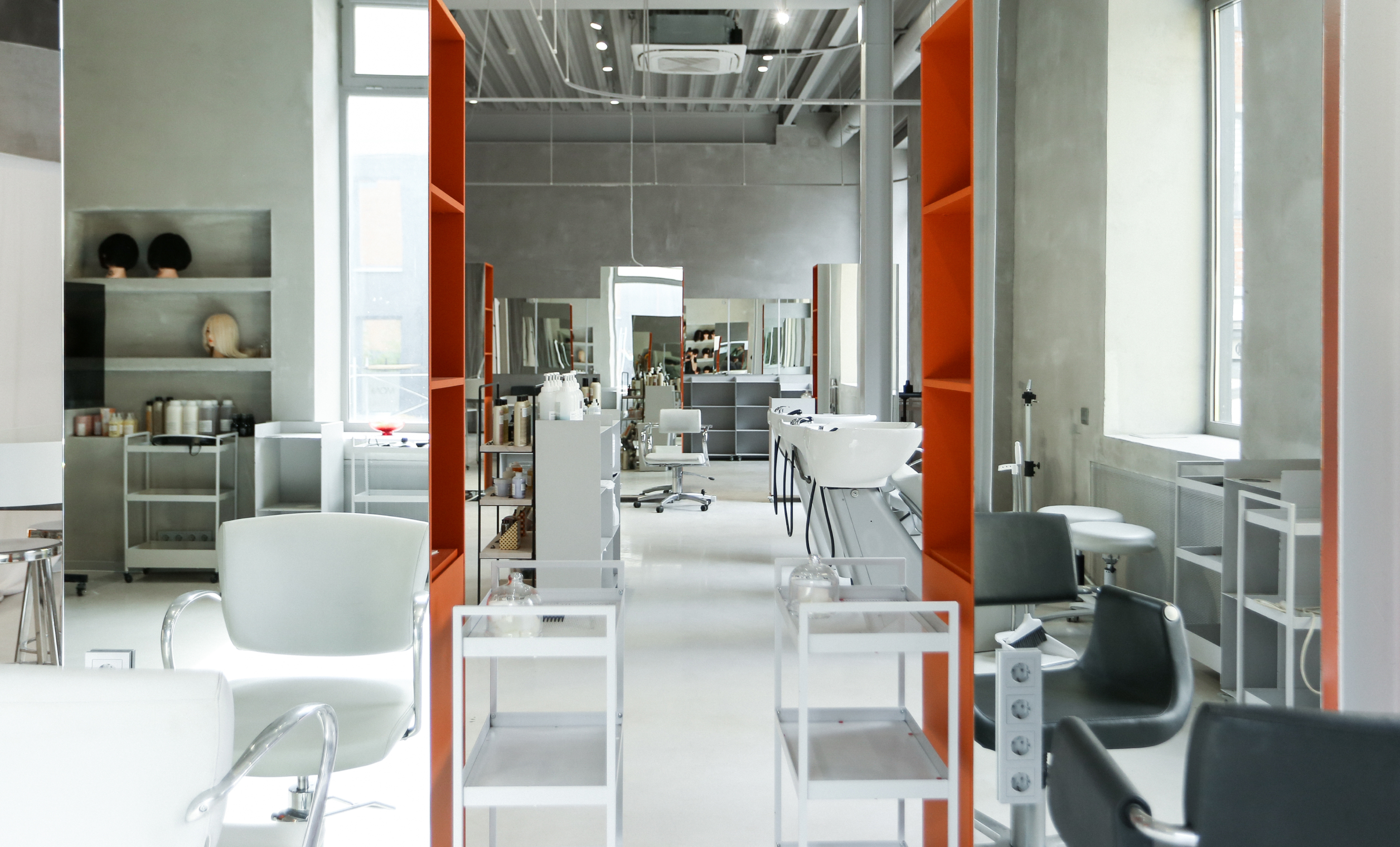 Маршрутный лист: технологичная парикмахерская Konstruct на Дизайн-заводе (фото 14)