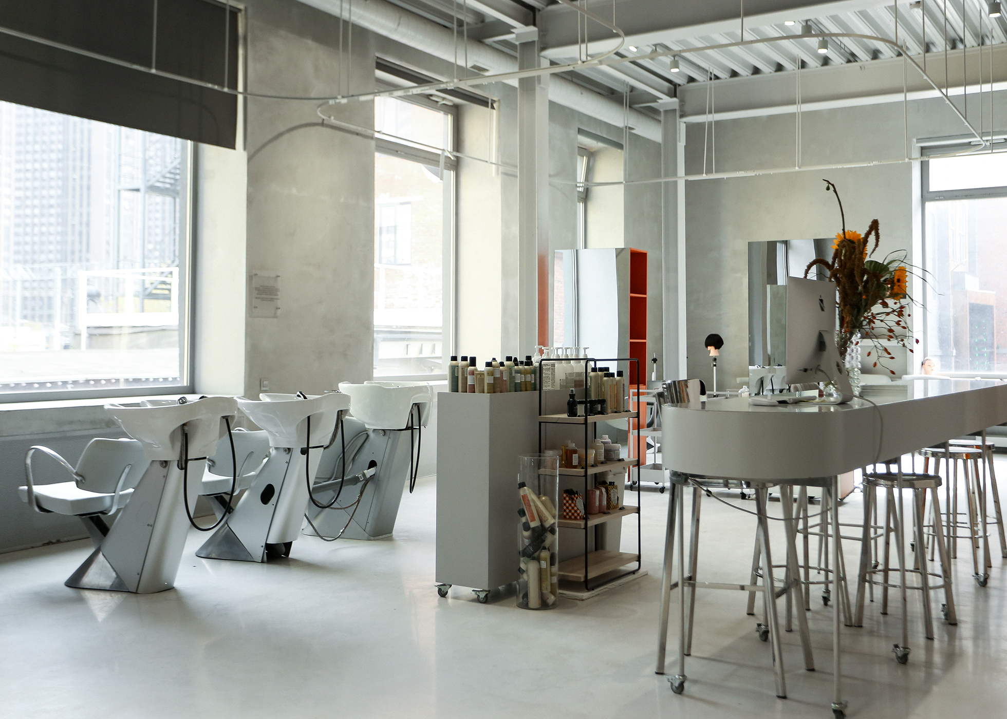 Маршрутный лист: технологичная парикмахерская Konstruct на Дизайн-заводе (фото 3)