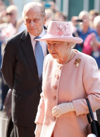 «Как бы ни темна была смерть, свет и жизнь сильнее»: 20 цитат Елизаветы II о любви и будущем (фото 21)