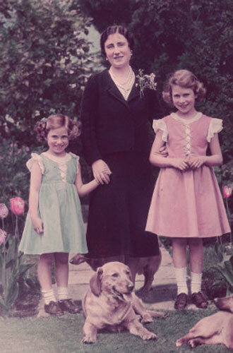 «Как бы ни темна была смерть, свет и жизнь сильнее»: 20 цитат Елизаветы II о любви и будущем (фото 4)