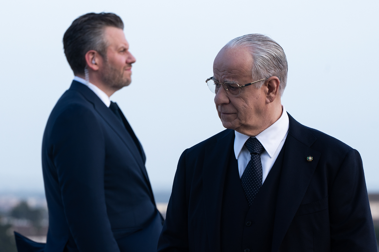 «В милосердии — красота сомнения»: какие темы поднимает Паоло Соррентино в «Грации» (фото 15)