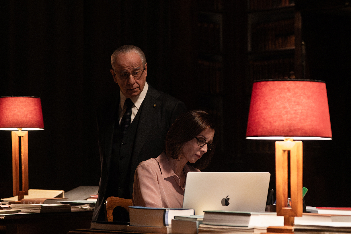 «В милосердии — красота сомнения»: какие темы поднимает Паоло Соррентино в «Грации» (фото 17)