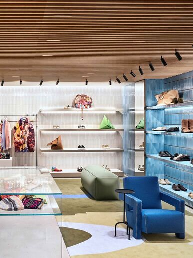 Loewe — 180! Вспоминаем главные вехи в истории испанского бренда (фото 25)