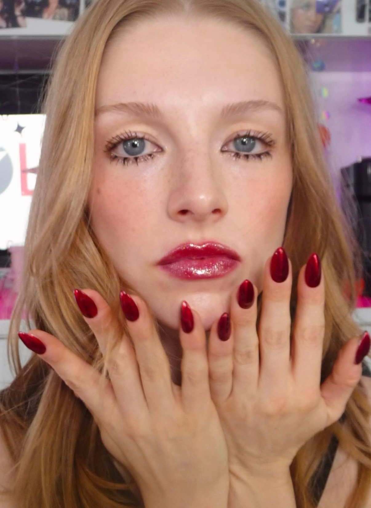 Euphoria makeup: бьюти-тренд на сияющие текстуры — носим как актрисы третьего сезона «Эйфории» (фото 6)