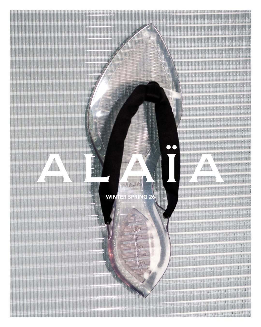 Jelly Sandals — не опять, а снова самая модная и практичная обувь лета 2026. Вот 15 классных пар (фото 15)