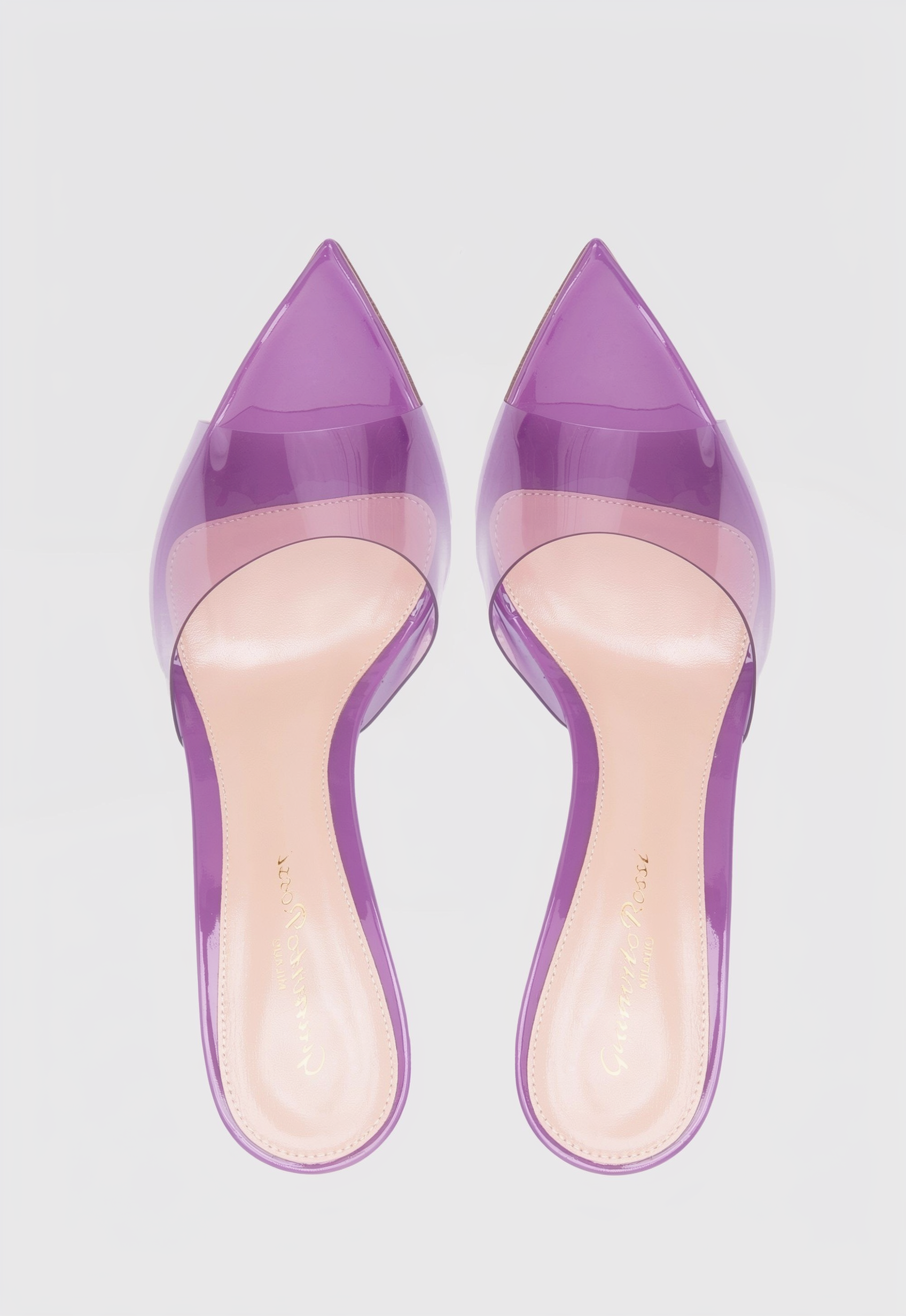 Jelly Sandals — не опять, а снова самая модная и практичная обувь лета 2026. Вот 15 классных пар (фото 39)
