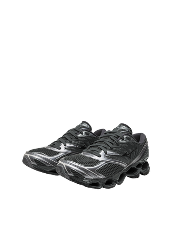 Джинсы Kidsuper, очки Oakley и кроссовки Mizuno: лучшие образы для фестиваля Outline (фото 17)