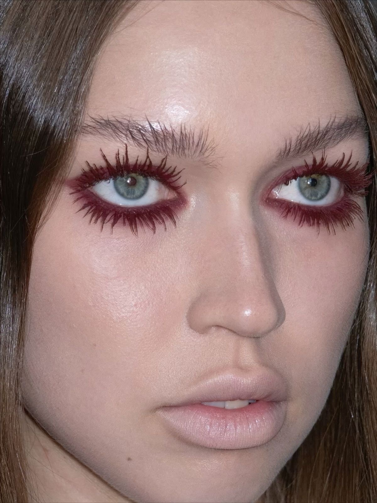 Wet Lashes: бьюти-тренд на мокрые ресницы — носим как Дженна Ортега и Вика Салават (фото 21)