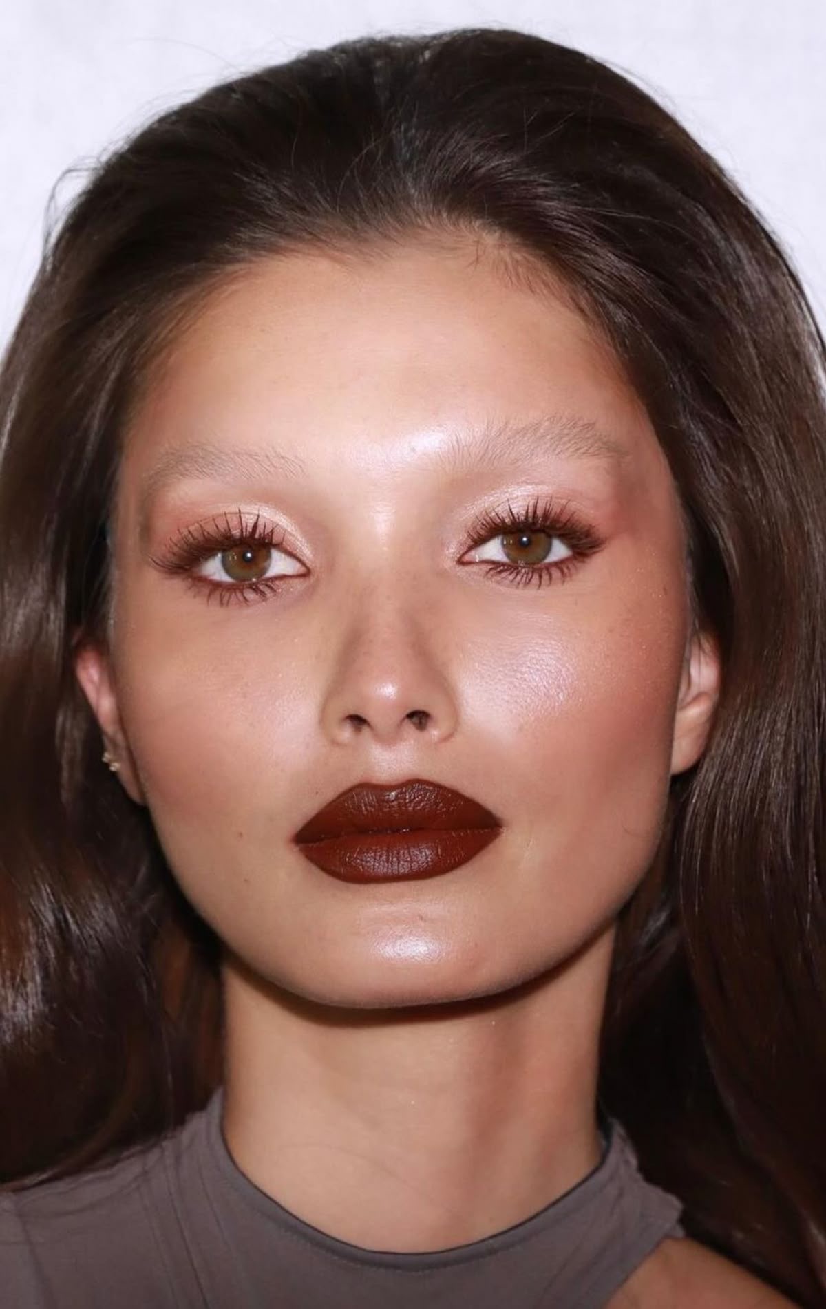 Wet Lashes: бьюти-тренд на мокрые ресницы — носим как Дженна Ортега и Вика Салават (фото 14)