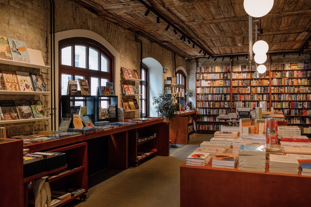 «Озеро»: новый независимый книжный в историческом здании на Китай-городе (фото 10)