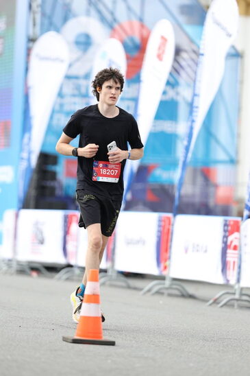 42,2 километра спустя: как редактор BURO. бежал марафон и что нужно знать, чтобы не сойти с дистанции (фото 14)